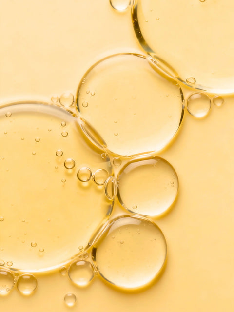 Close-up of ginkgo extract oil texture, main ingredient for hydration and skin resilience